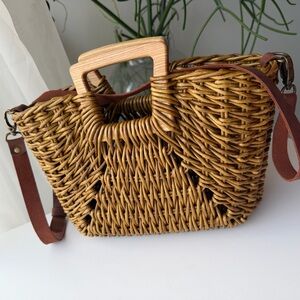 Handmade  Tan Woven Tote with Wooden Handle